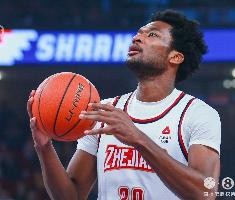 全面身手！达米安-琼斯14中8拿下20分11板12助 正负值+23