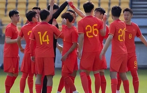 网上百家乐官方网站-黄政宇在国足踢主力后腰，代表鲁能出战热身赛，为何要却出任中卫|足协杯|中超|鲁能队|山东泰山|足协_新浪体育_新浪新闻